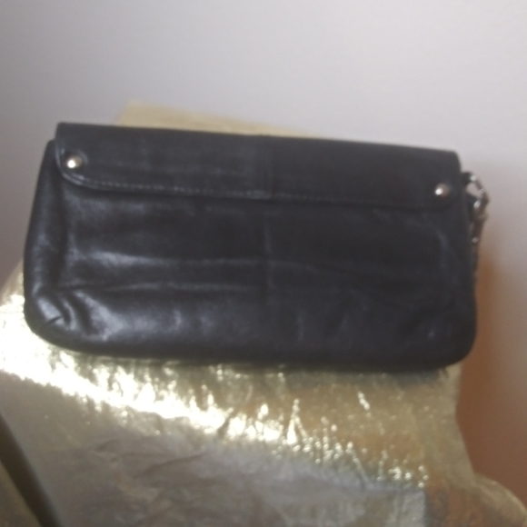 Vintage Coach ruffled wristlet - Picture 3 of 4